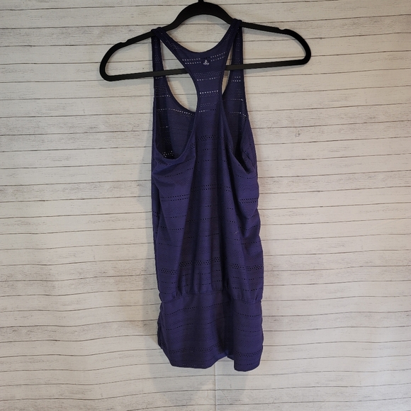 PRANA NAVY BLUE WORK OUT TANK, FLATTERING, SIZE XS - Picture 5 of 6